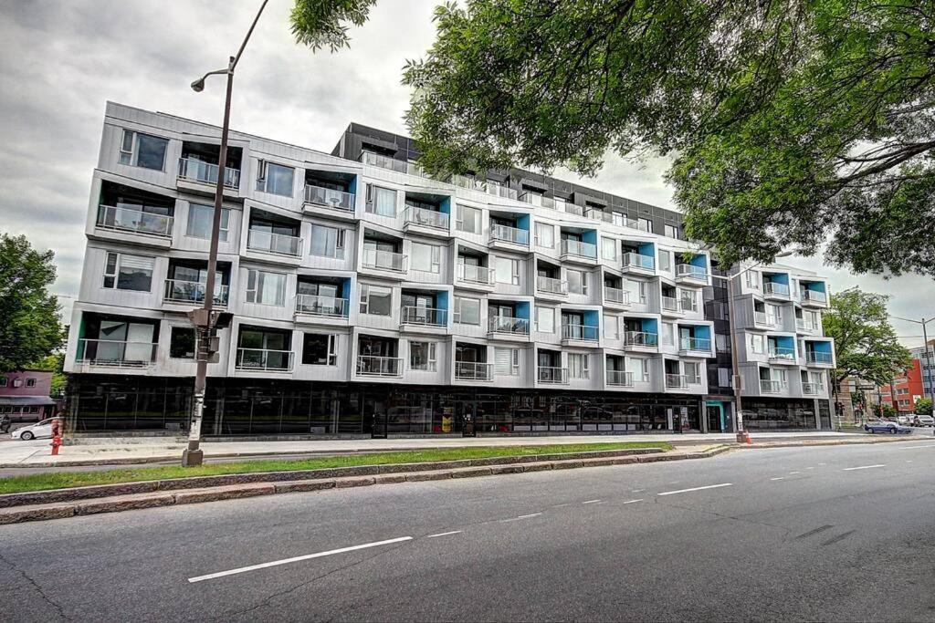 Good Vibes Only -Modern And Spacious 2 Bedroom Condo 4 Beds Free Parking, Gym Quebec City Exterior photo