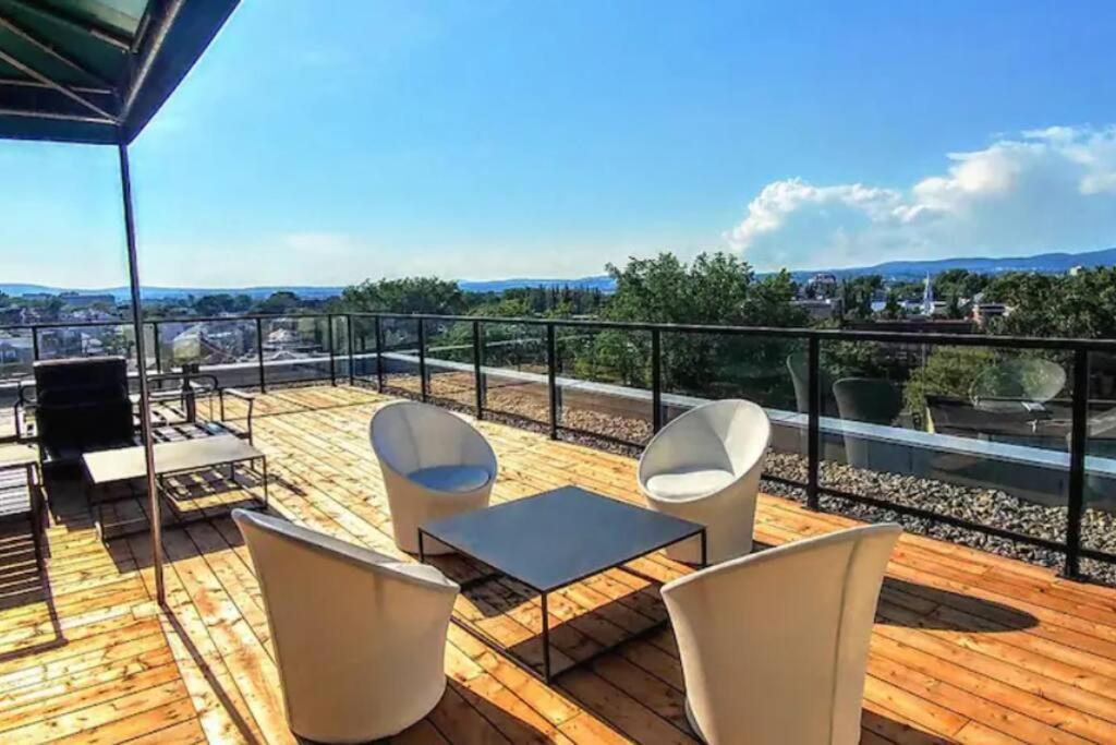 Good Vibes Only -Modern And Spacious 2 Bedroom Condo 4 Beds Free Parking, Gym Quebec City Exterior photo