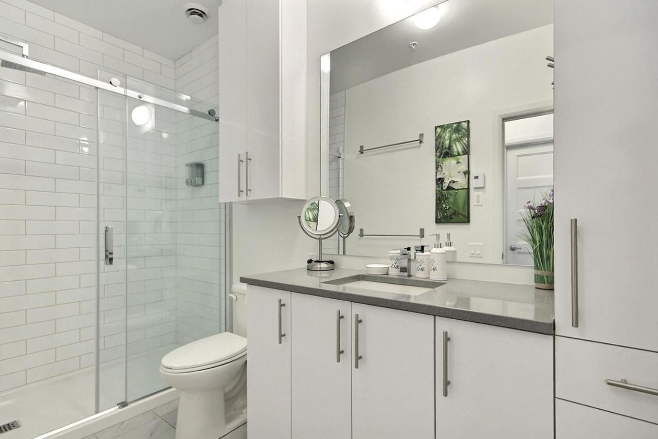 Good Vibes Only -Modern And Spacious 2 Bedroom Condo 4 Beds Free Parking, Gym Quebec City Exterior photo