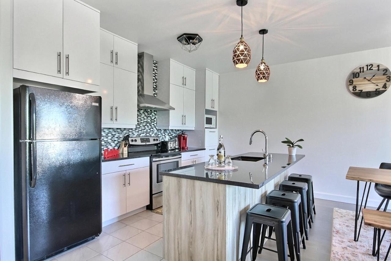 Good Vibes Only -Modern And Spacious 2 Bedroom Condo 4 Beds Free Parking, Gym Quebec City Exterior photo